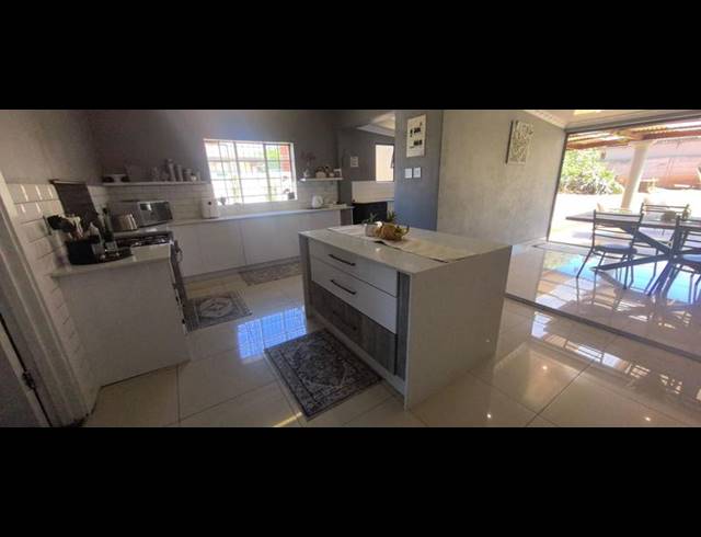 3 BEDROOM HOUSE FOR SALE IN FLORIDA